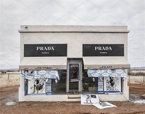 Prada marfa vandalized